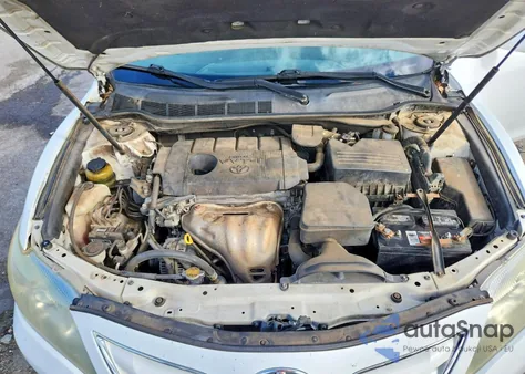 2011 Toyota Camry Base z USA, uszkodzony, nr VIN 4T1BF3EK6BU655371